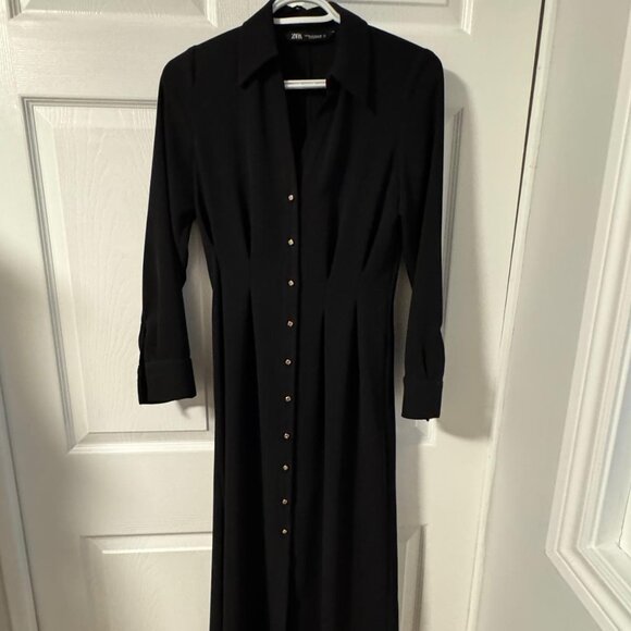 PLEATED MIDI BLACK DRESS - Picture 2 of 4